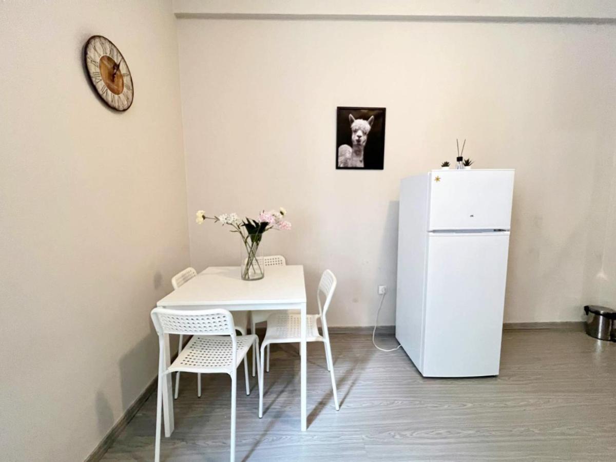 Wsd Golden Times 8 Apartment Hotel Атина Екстериор снимка